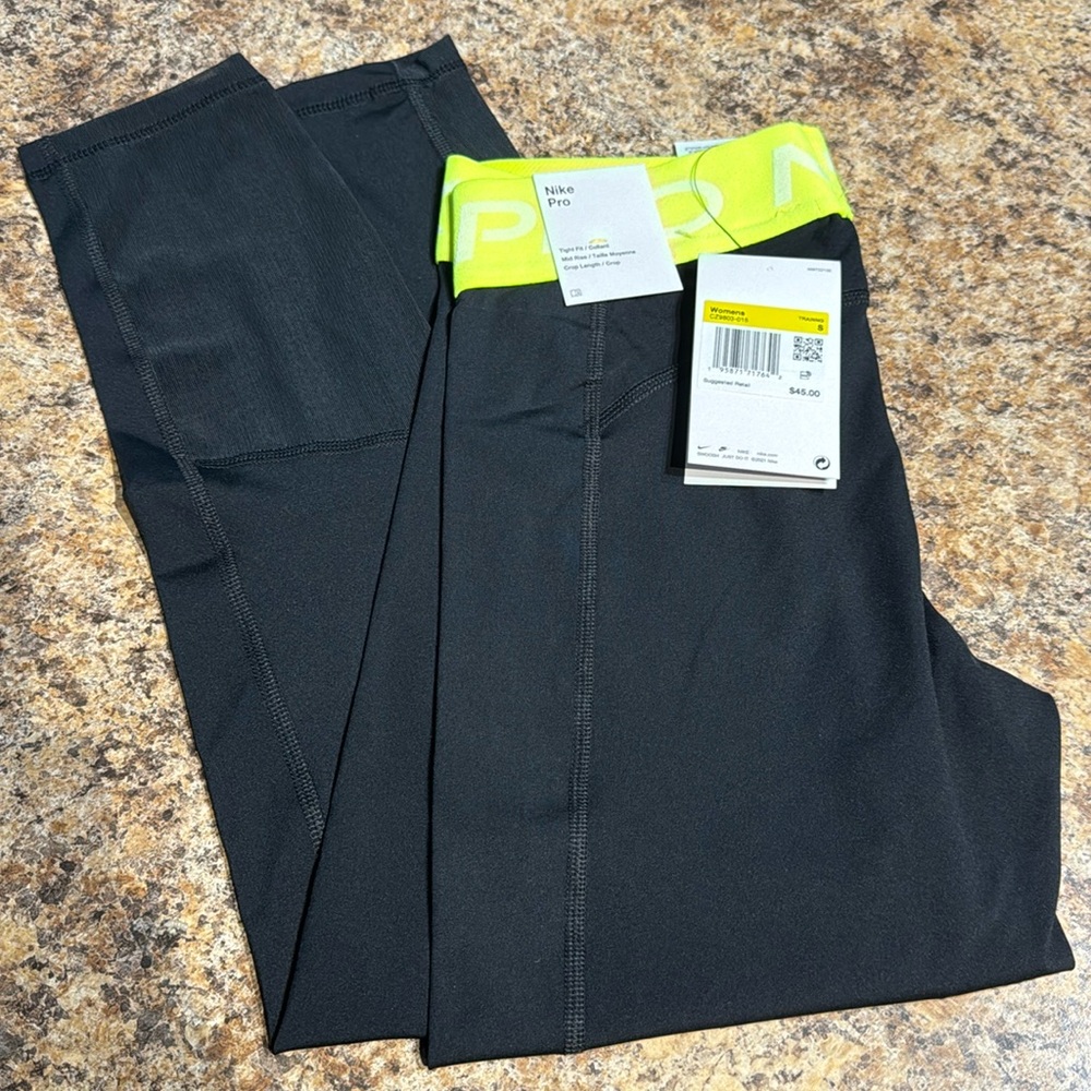 Nike Pro Tight Fit Crop Legging